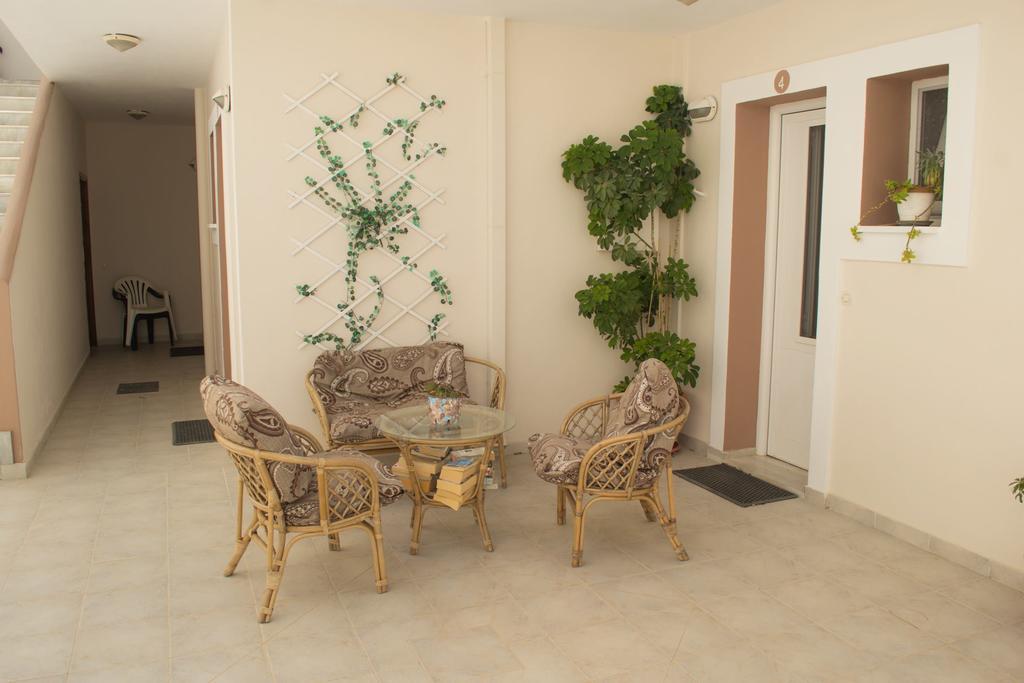 Diafánion Dorana Apartments & Trekking Hotel المظهر الخارجي الصورة